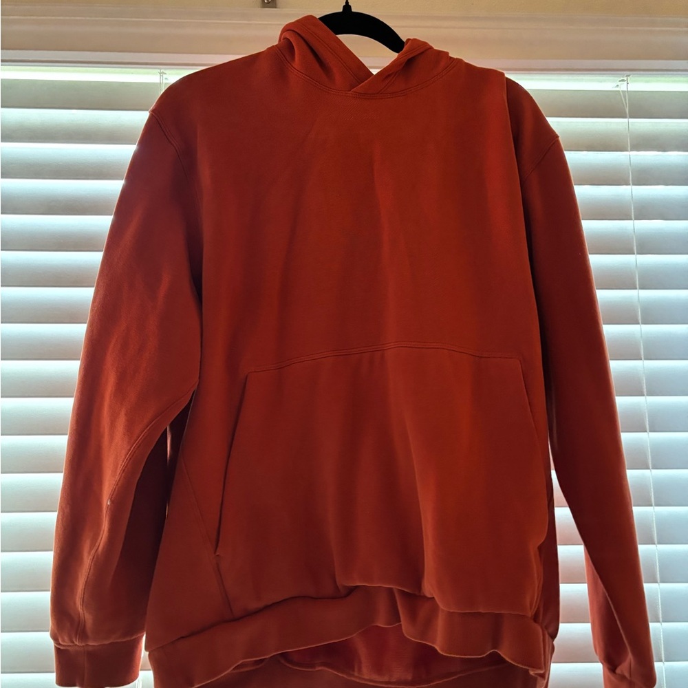 lululemon athletica Men's Rust Hoodie Sweater